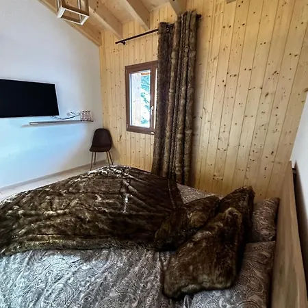 Bed & Breakfast Chalet 10 Personnes Les Louettes A Sapinhaut